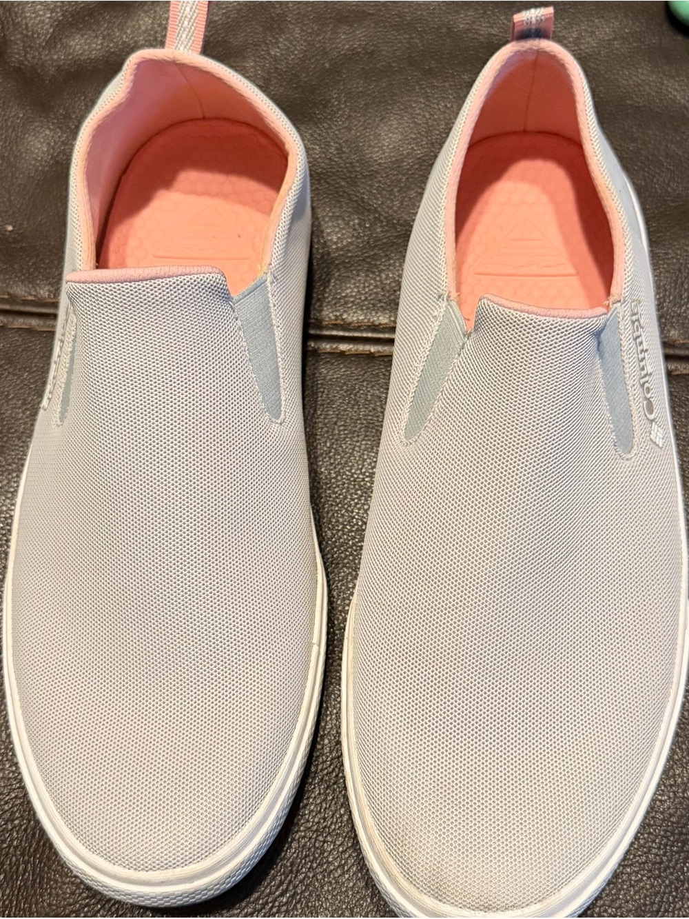 Columbia Men’s Slip-On Loafers - Light Gray with Pink Interior